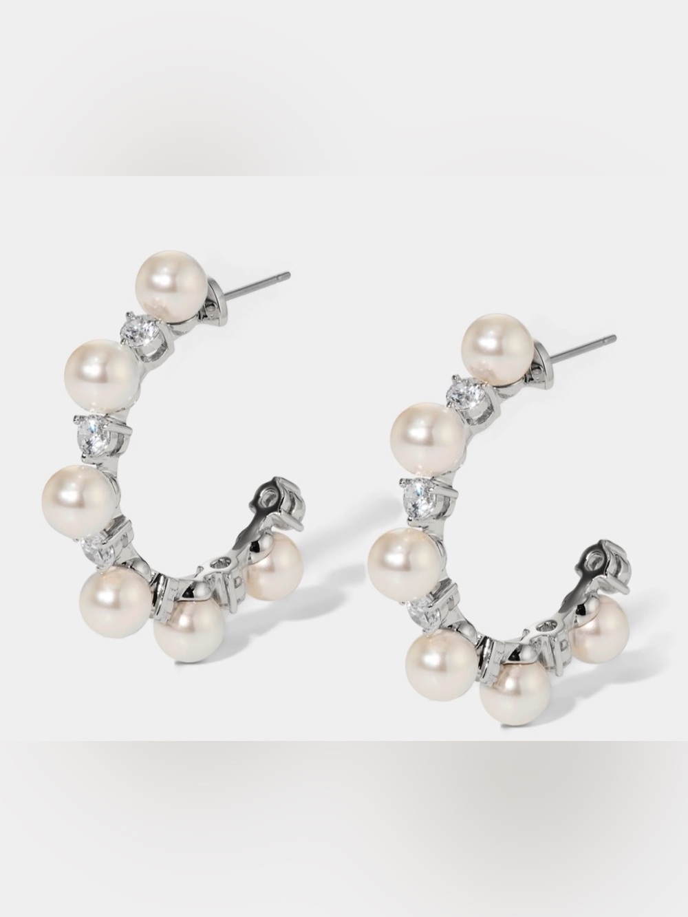 VENUS PEARL C HOOP EARRINGS